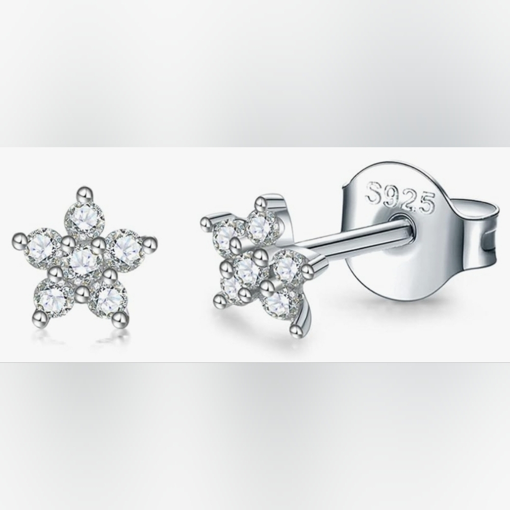 ❤️ DAINTY MINIMALIST CUBIC ZIRCONIA 925 STERLING SILVER FLOWER STUD EARRINGS